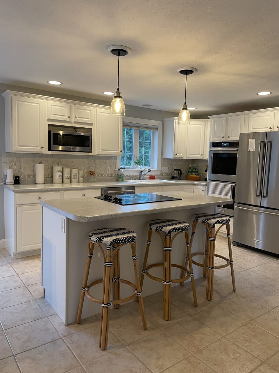 Well appointed kitchen with everything you need for meal prep.