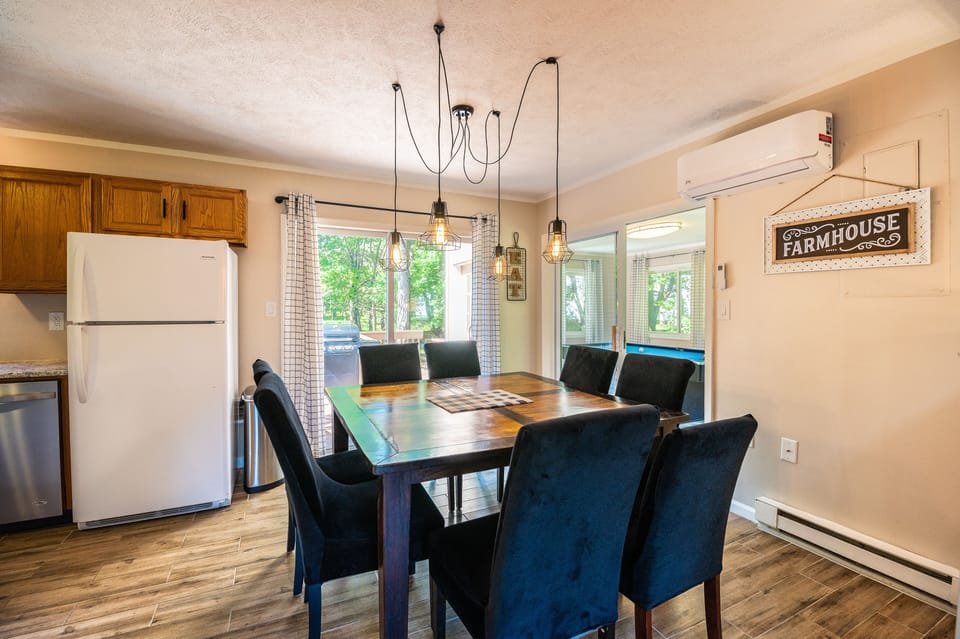 Kitchen / dining 
1st floor