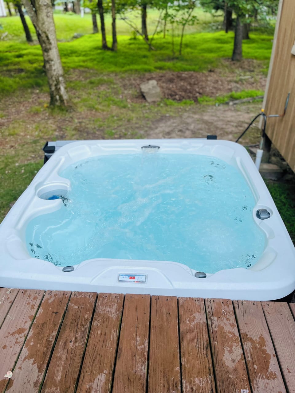 7 persons HOT TUB