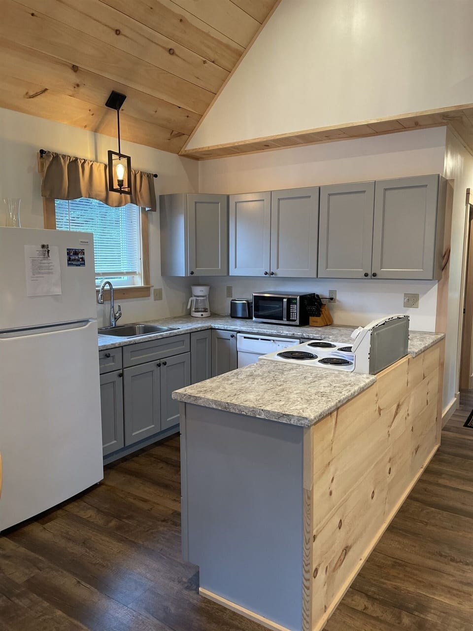 Fully equipped kitchen