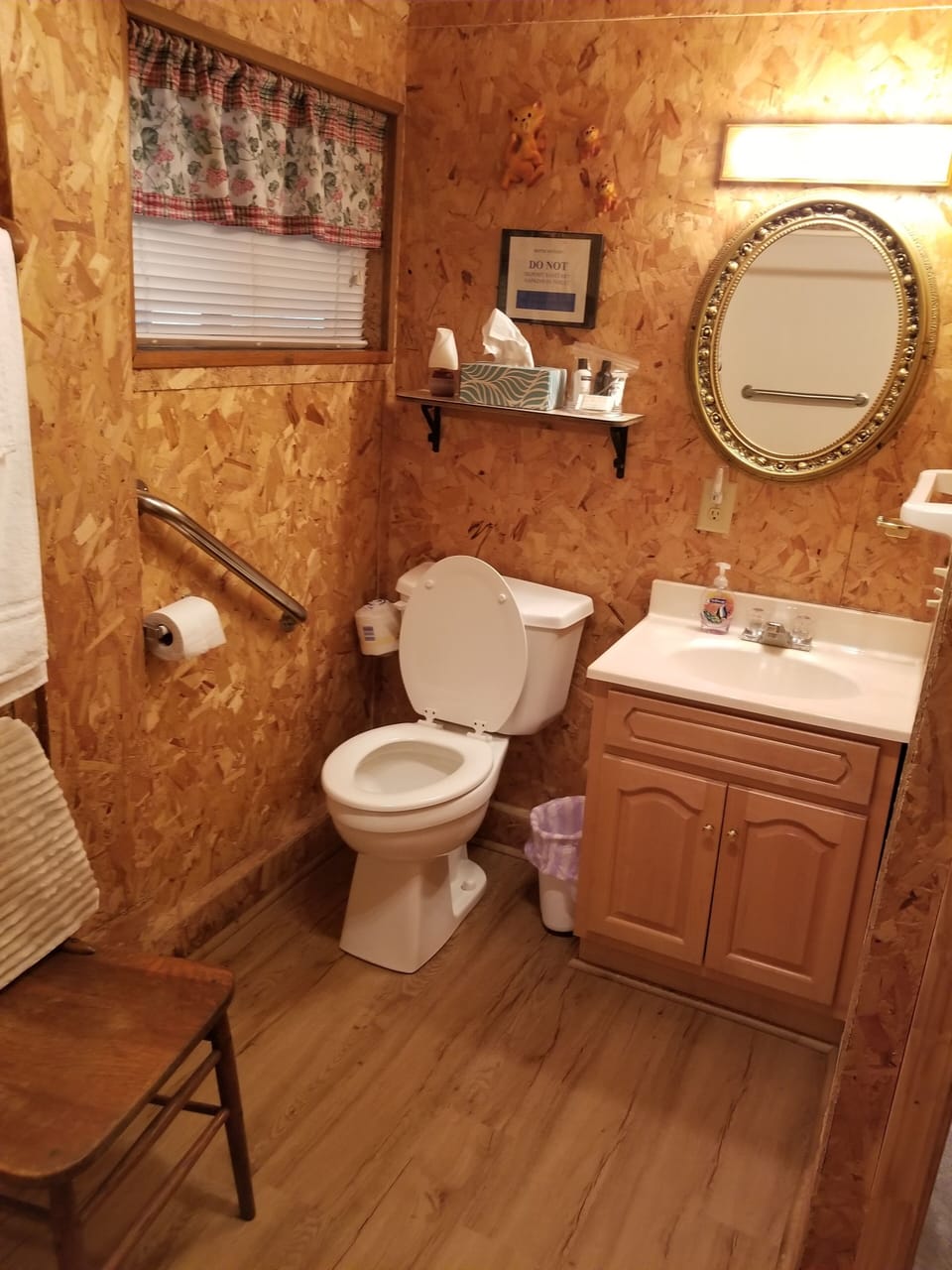 bathroom 