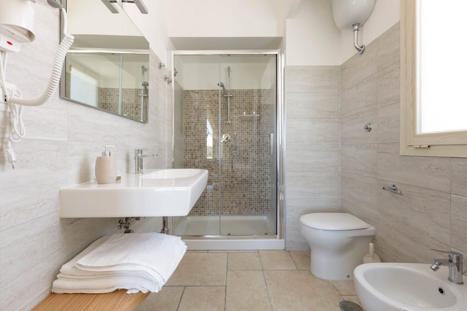 Room | Bathroom | Shower