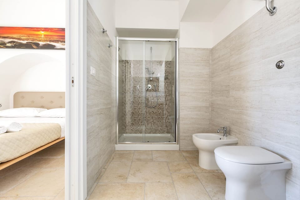 Room | Bathroom | Shower, hair dryer
