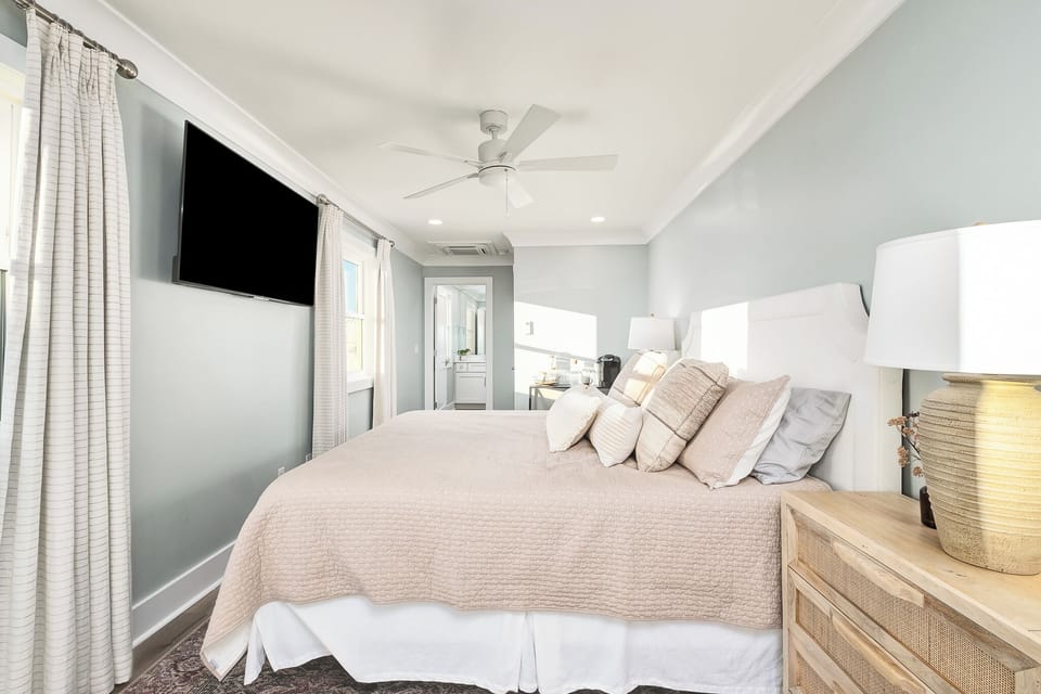 Bedroom #5 has a flat-screen TV.