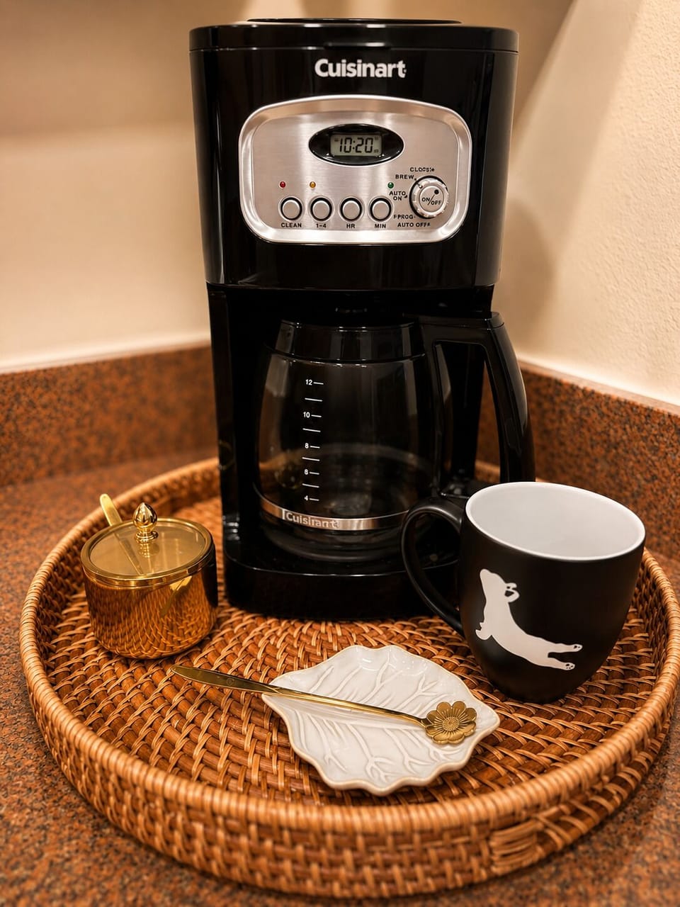 Start your mornings with fresh coffee brewed just the way you like it. Everything you need is right at your fingertips for a perfect cup.