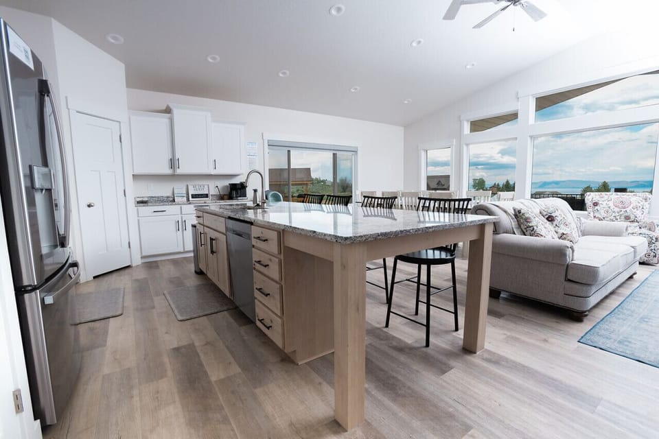 Kitchen island