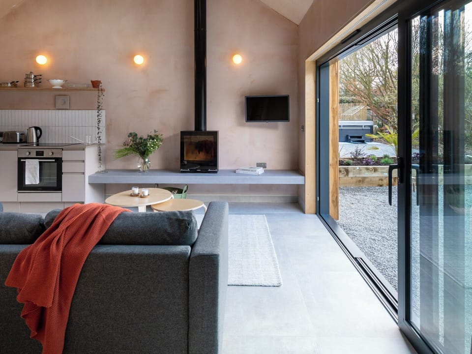 Open plan living space | The Old Piggery, Stowting
