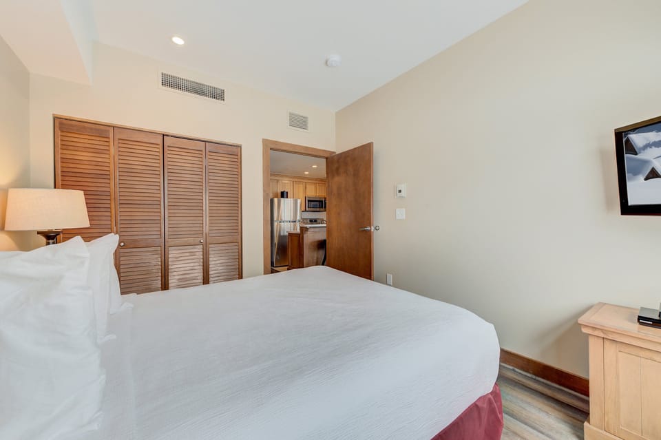 Bedroom 2 with 1 Double Bed
