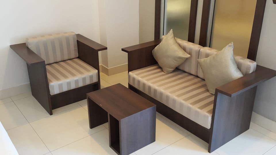 Junior Double Room | Living area | 32-inch LCD TV with satellite channels, TV