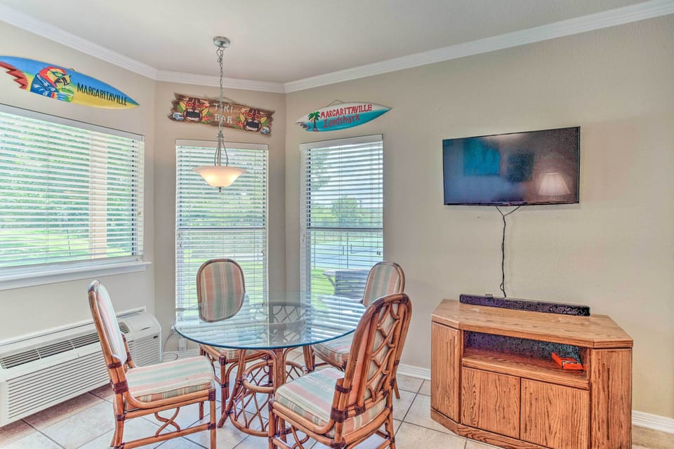 Dining Area | Dishware/Flatware | Trash Bags/Paper Towels