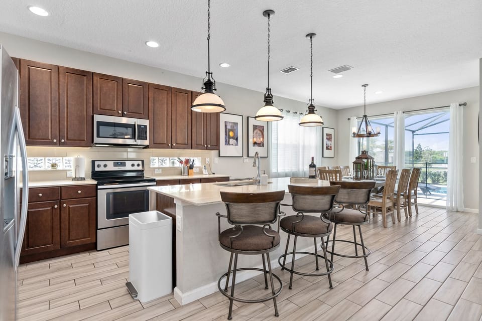 Large Gourmet Kitchen with ALL the Necessary Tools to Prepare a Homemade Meal.