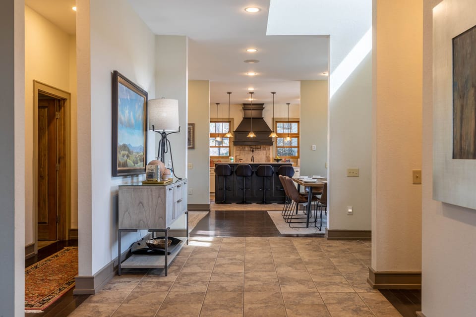 A welcoming entry sets the tone at Misty Mountain Hop, flowing straight into the heart of the home.
