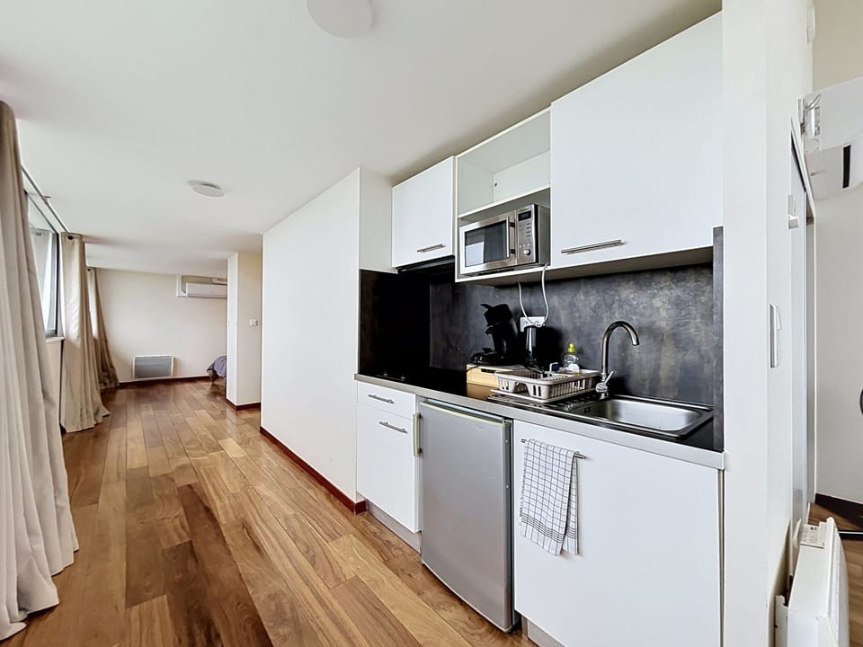 Private kitchenette