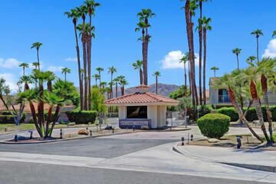 Entrance to Mesquite Country Club