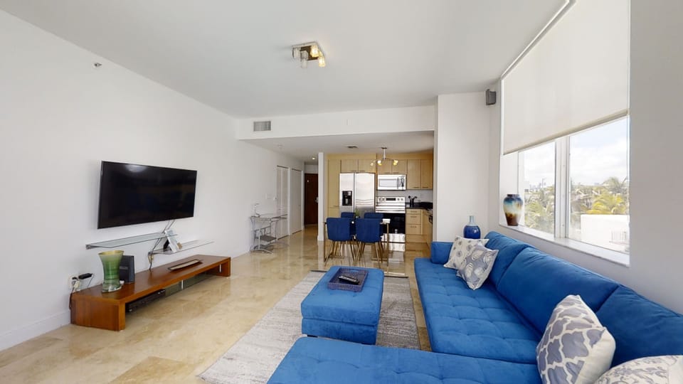 Living room/kitchen
