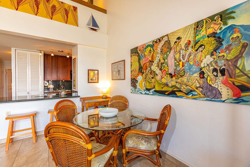Dining for 4 with bar seating for two.