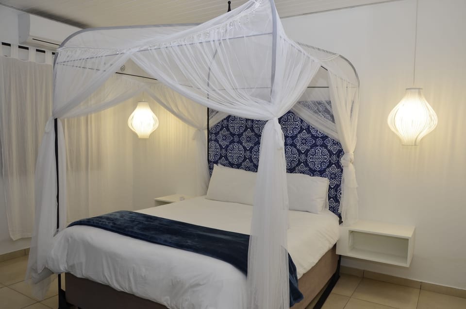 Luxury Room | Minibar, free rollaway beds, free WiFi, bed sheets