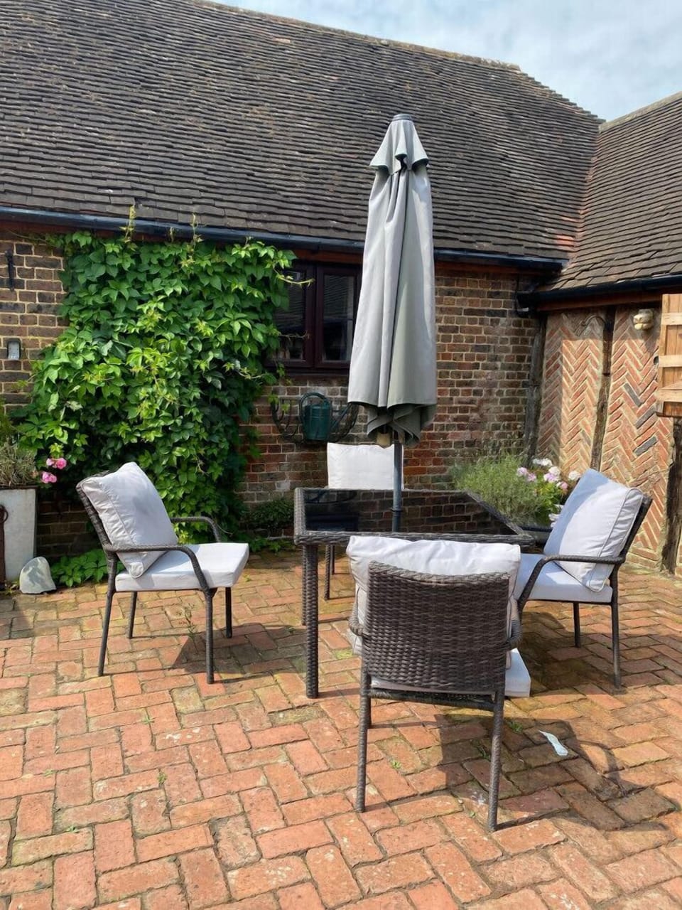 Outdoor Furnitures