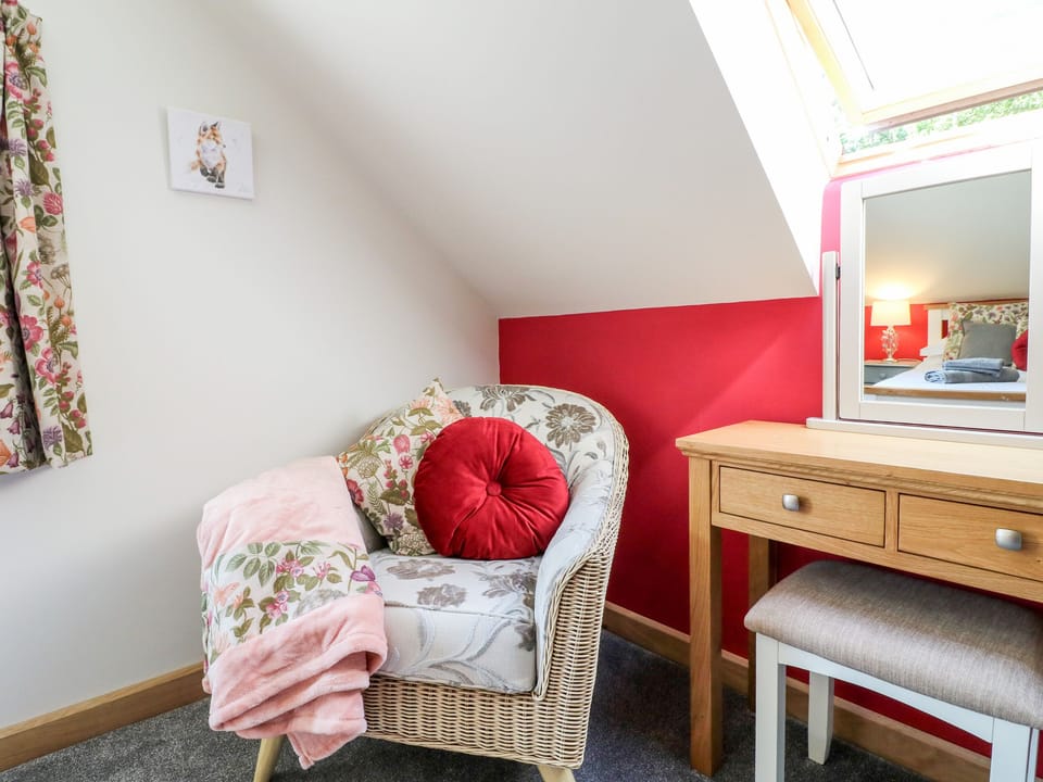 Cottage | 2 bedrooms, individually decorated, individually furnished, free WiFi