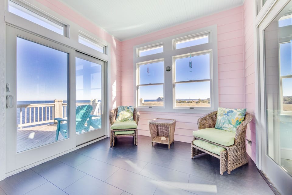 06-Surf-Or-Sound-Realty-969-Buxton Beauty-Sun Room