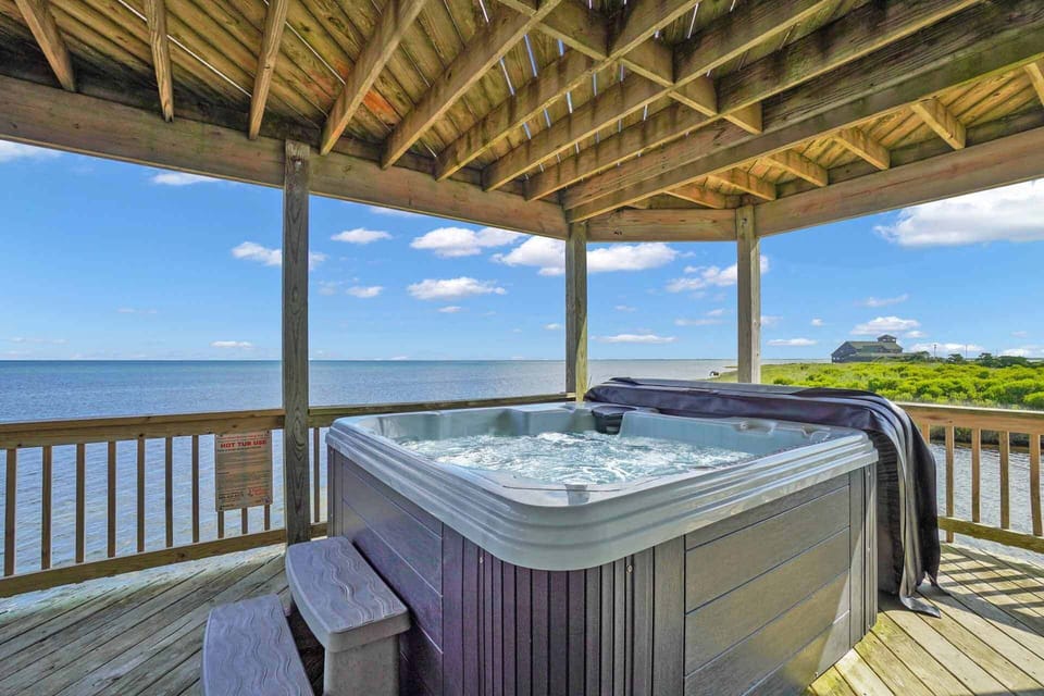 Surf-or-Sound-Realty-969-Buxton-Beauty-Hot-Tub-1