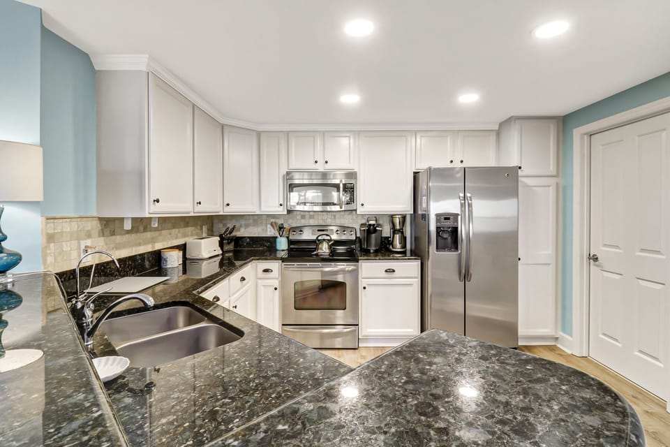 5305 Hampton Place | Kitchen - 5305 Hampton Place | Kitchen