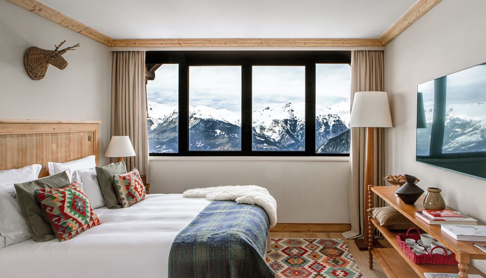 Deluxe Double Room | Premium bedding, minibar, in-room safe, blackout drapes