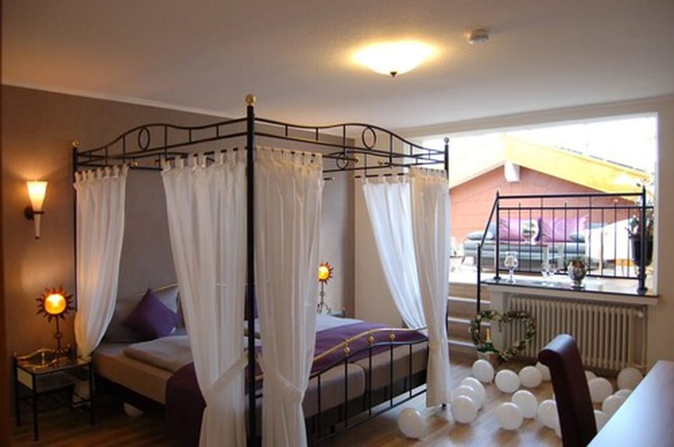 Deluxe Suite | Desk, free WiFi, bed sheets