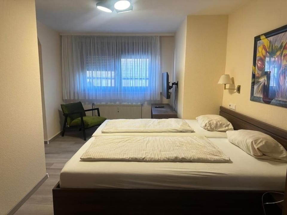 Comfort Double Room, Non Smoking | Desk, WiFi (free), bed sheets