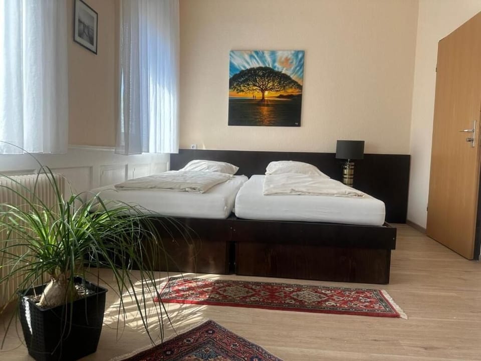 Comfort Double Room, Non Smoking | Desk, WiFi (free), bed sheets