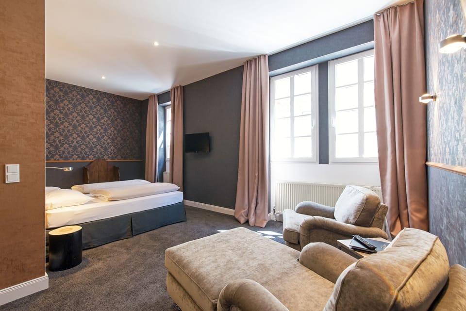 Riesling Zimmer | In-room safe, desk, soundproofing, free WiFi