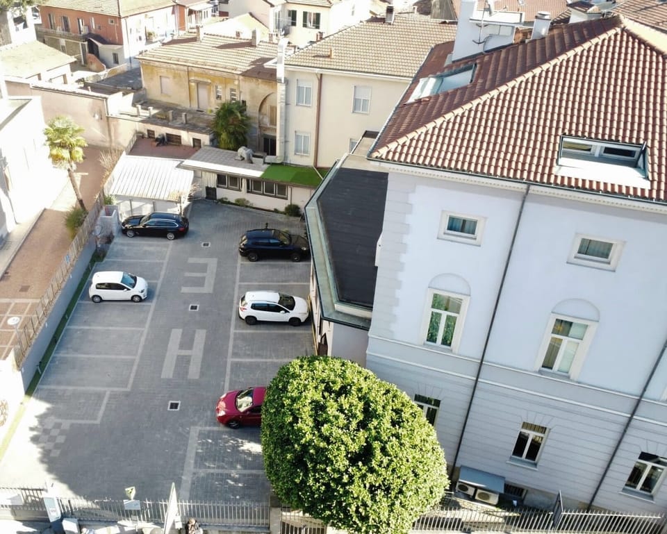 Free self parking