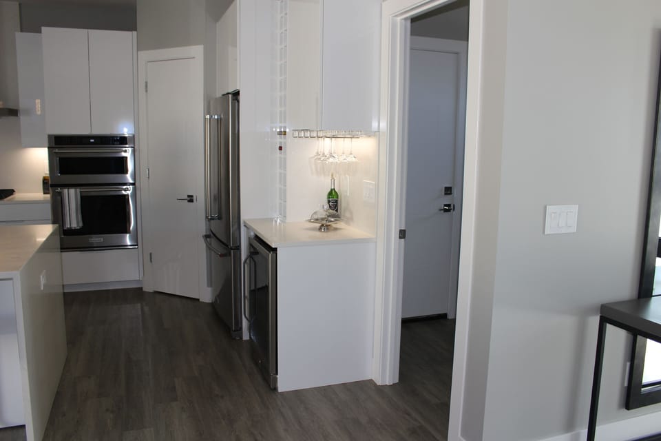 Wine bar and two-zone wine cooler. 