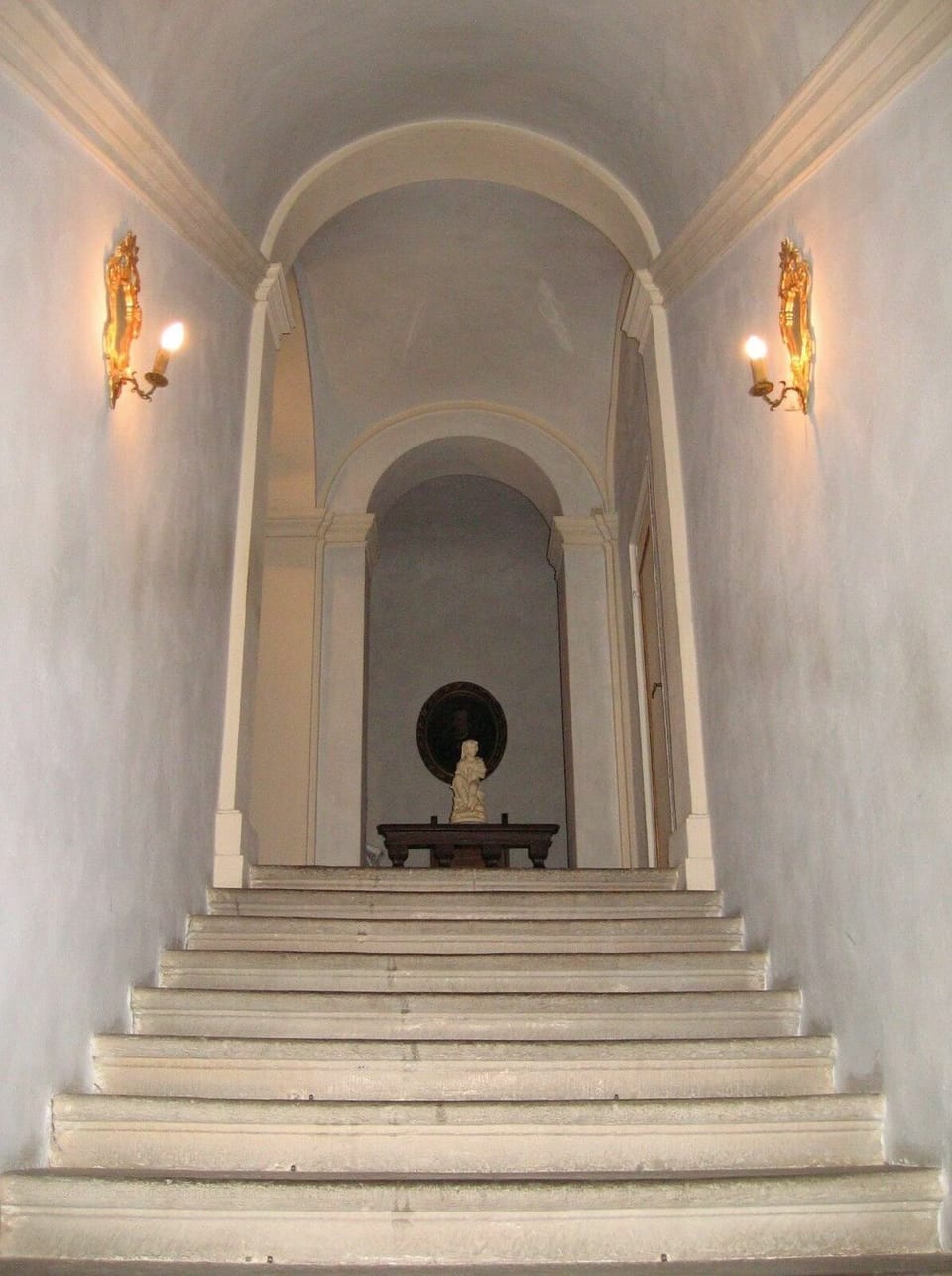 Stairs, Building, Wood, Line, Symmetry, Tints And Shades, Ceiling, Arch