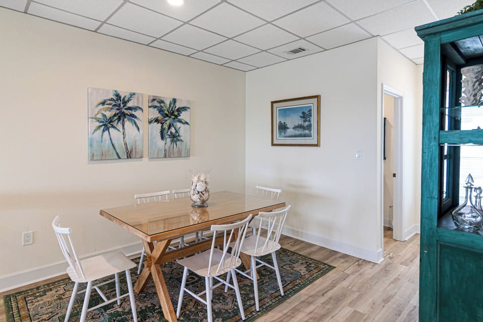 Dining table 

3rd Floor