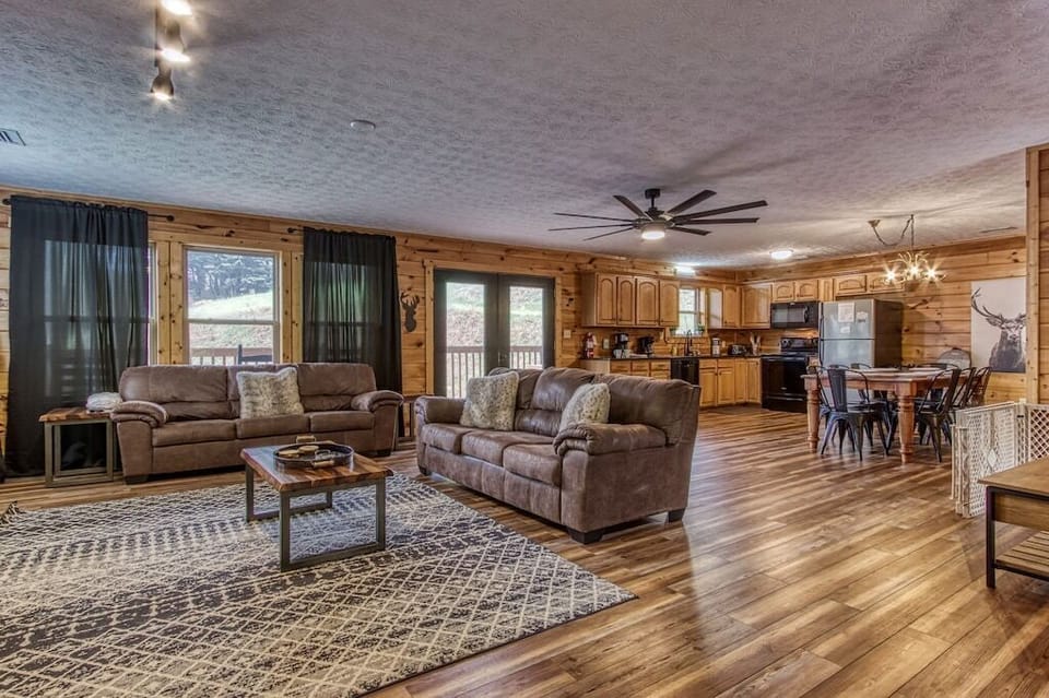 Modern Rustic's cozy living area (fireplace not operational as of the moment)