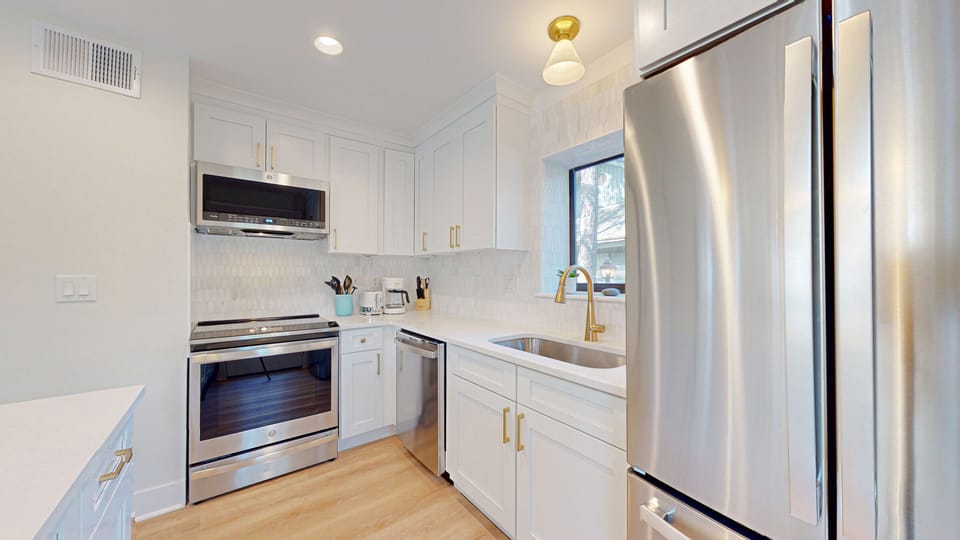 Newly Renovated Kitchen