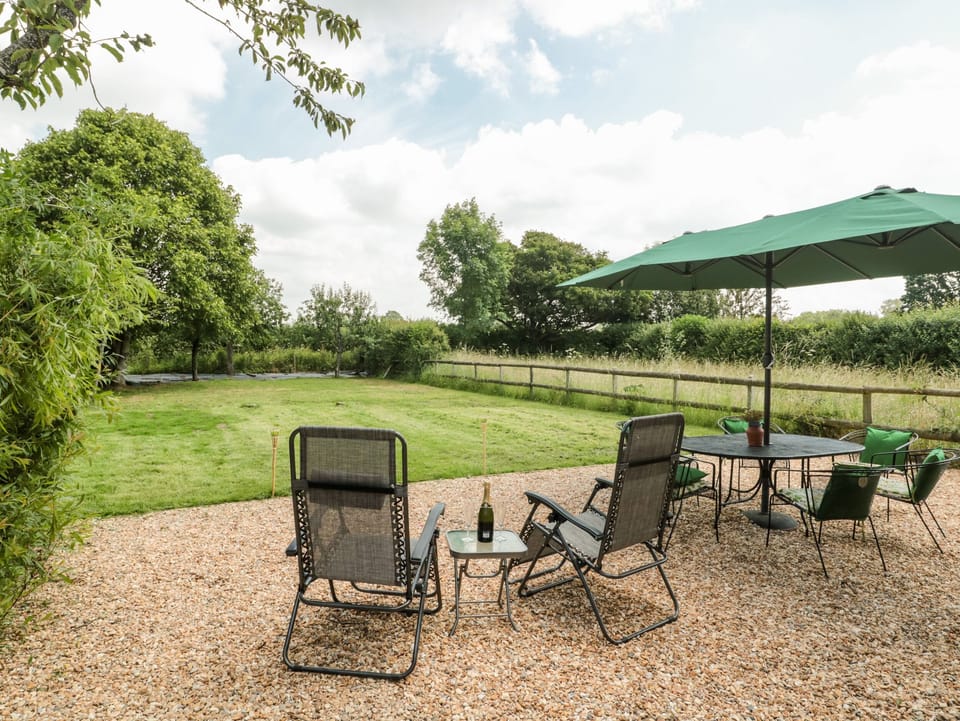 Cottage | Property grounds