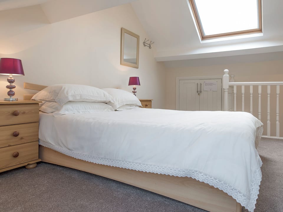 Spacious master bedroom | Esthwaite, Windermere