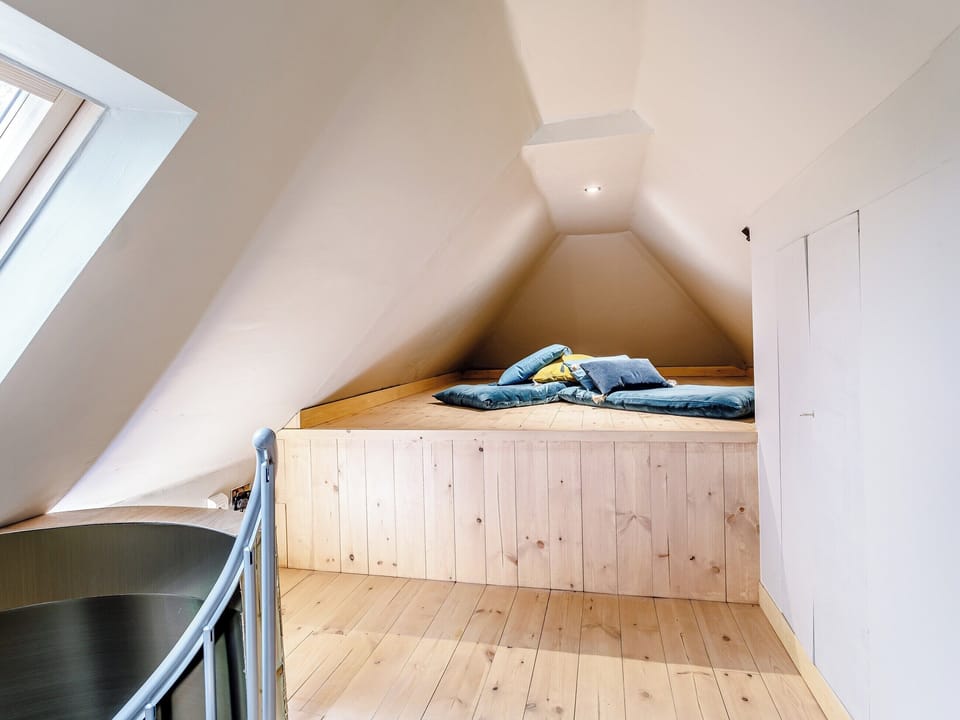 Snug | The Telephone Exchange, Codford, near Warminster