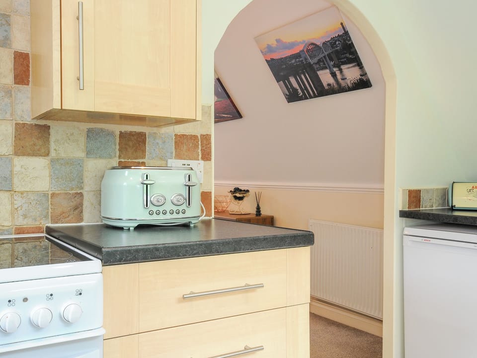 Cottage | Private kitchen | Fridge, microwave, dishwasher, electric kettle