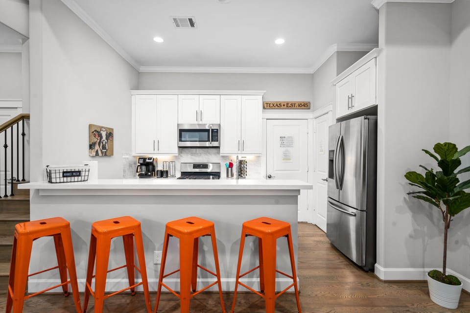 Open concept to gather with your favorite people while engaging in conversation.