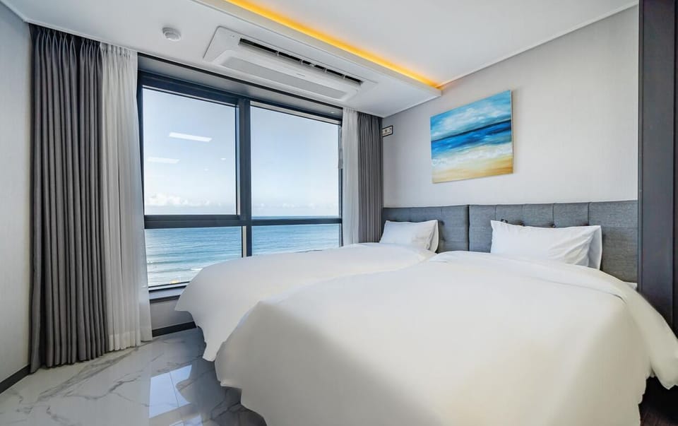Blue Castle Family Ocean View | Desk, free WiFi, bed sheets