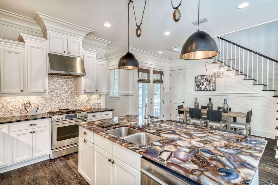 High-end appliances throughout