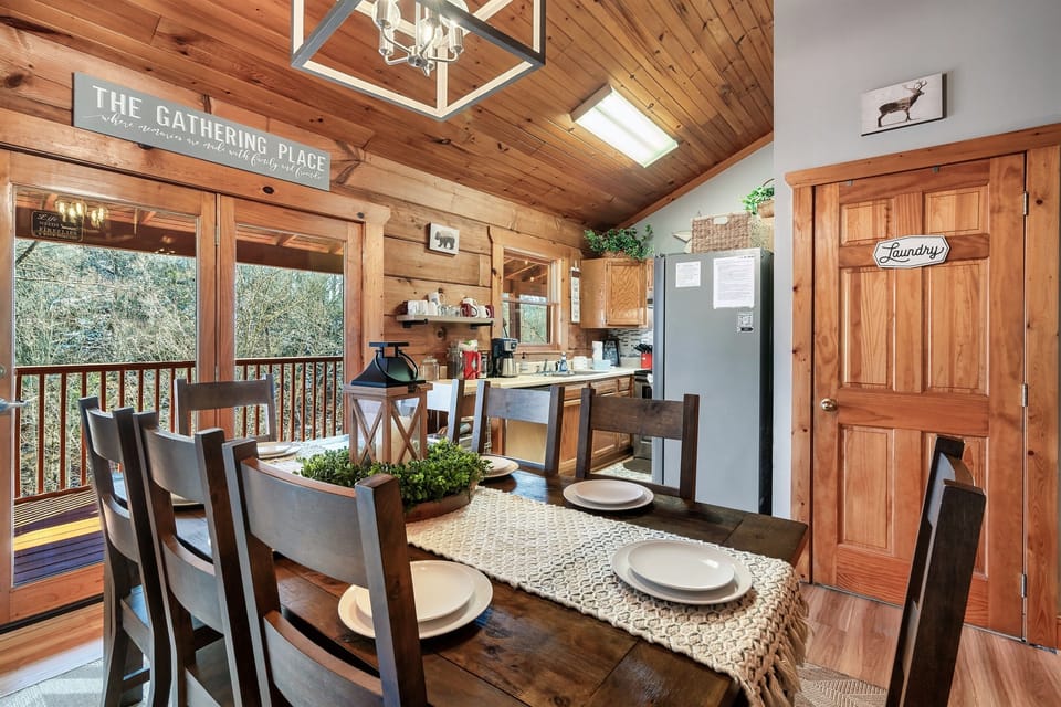 Kitchen / Dining