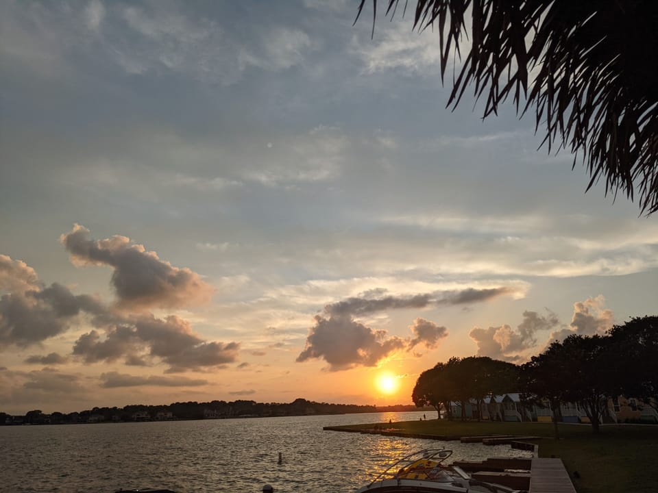 Sunset at Land Shark Bar & Grill at Margaritaville Hotel