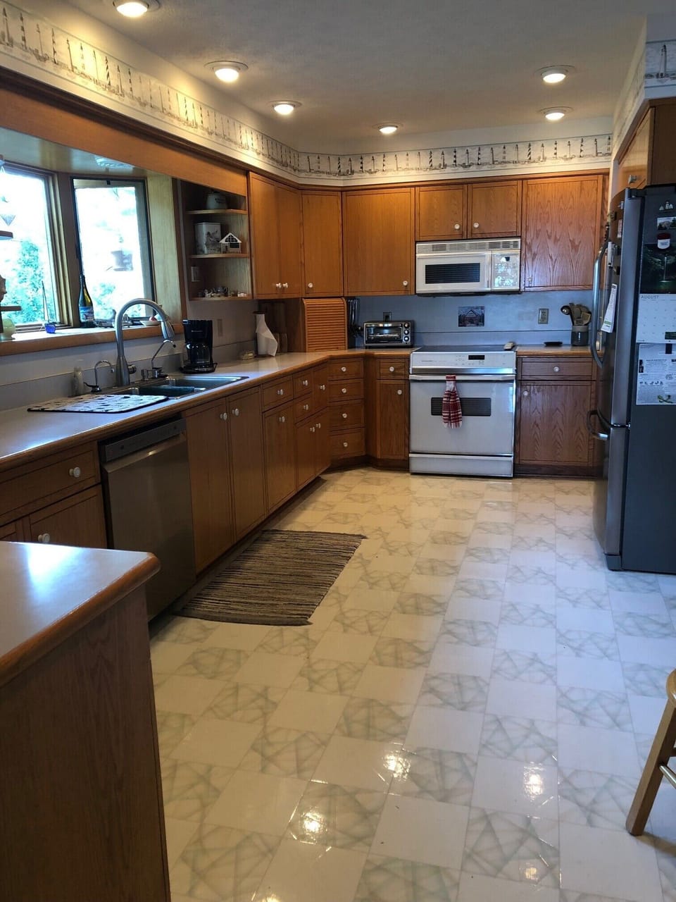 Large open fully stocked kitchen

