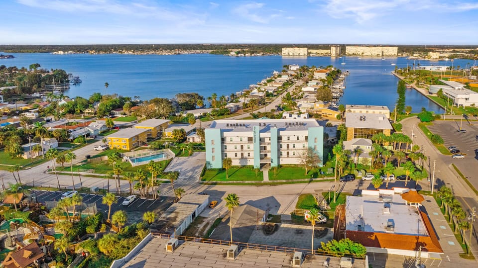 Madeira Del Mar is a new building with only 4 penthouses and 13 total units