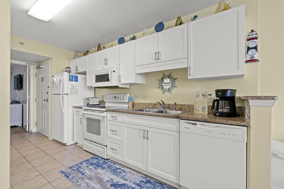 Test out your cooking skills in this fully stocked kitchen.