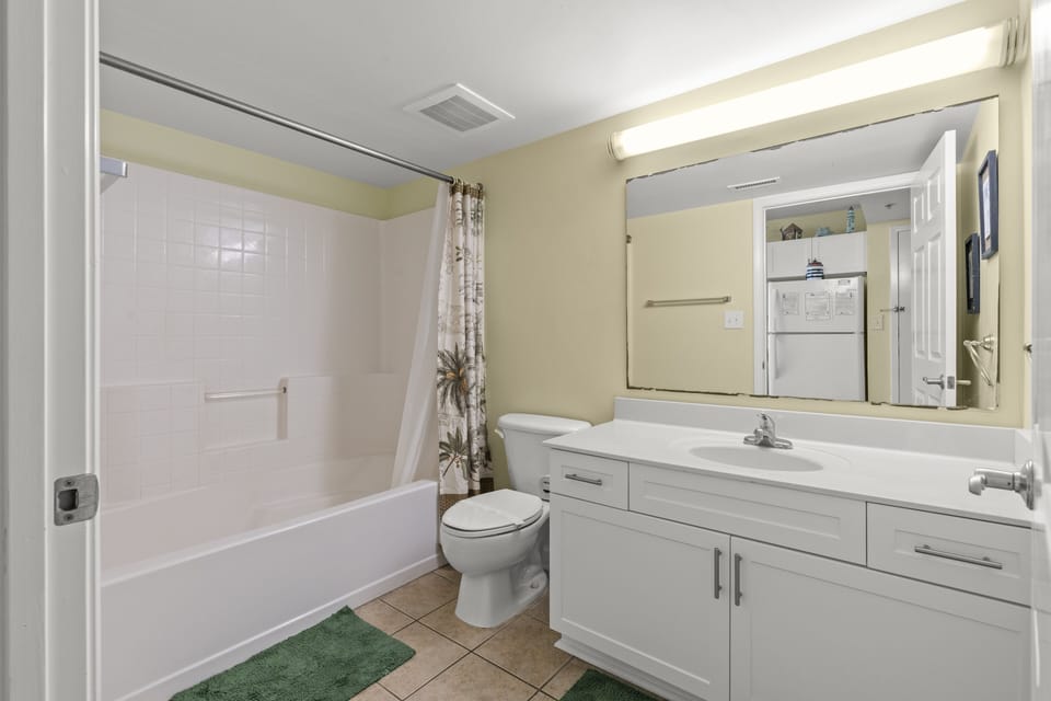 Plenty of space for everyone to get ready for a night out on the town.